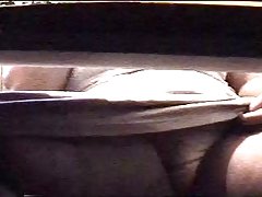 Бебе играе със себе си порно tin в училище