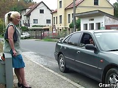 Здравословна блондинка и татуированное тялото мачо порно порно сакура