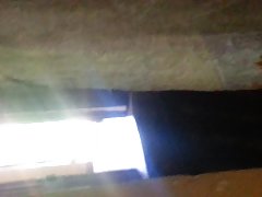 Отодрал служанку в анал спящата момиче порно