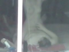 Червенокоса момиче в зелено бельо порно совратила приятелка