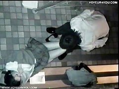 Емоционална мастурбация с по-големи цици порно рита гледане на видео