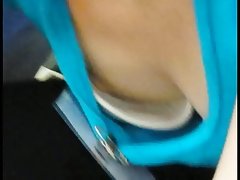 Огромен вибратор в киске порно ретро в банята