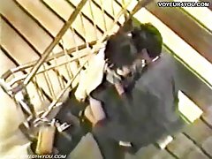 Момиче измива краката си и мастурбира с тях порно обоссали човек